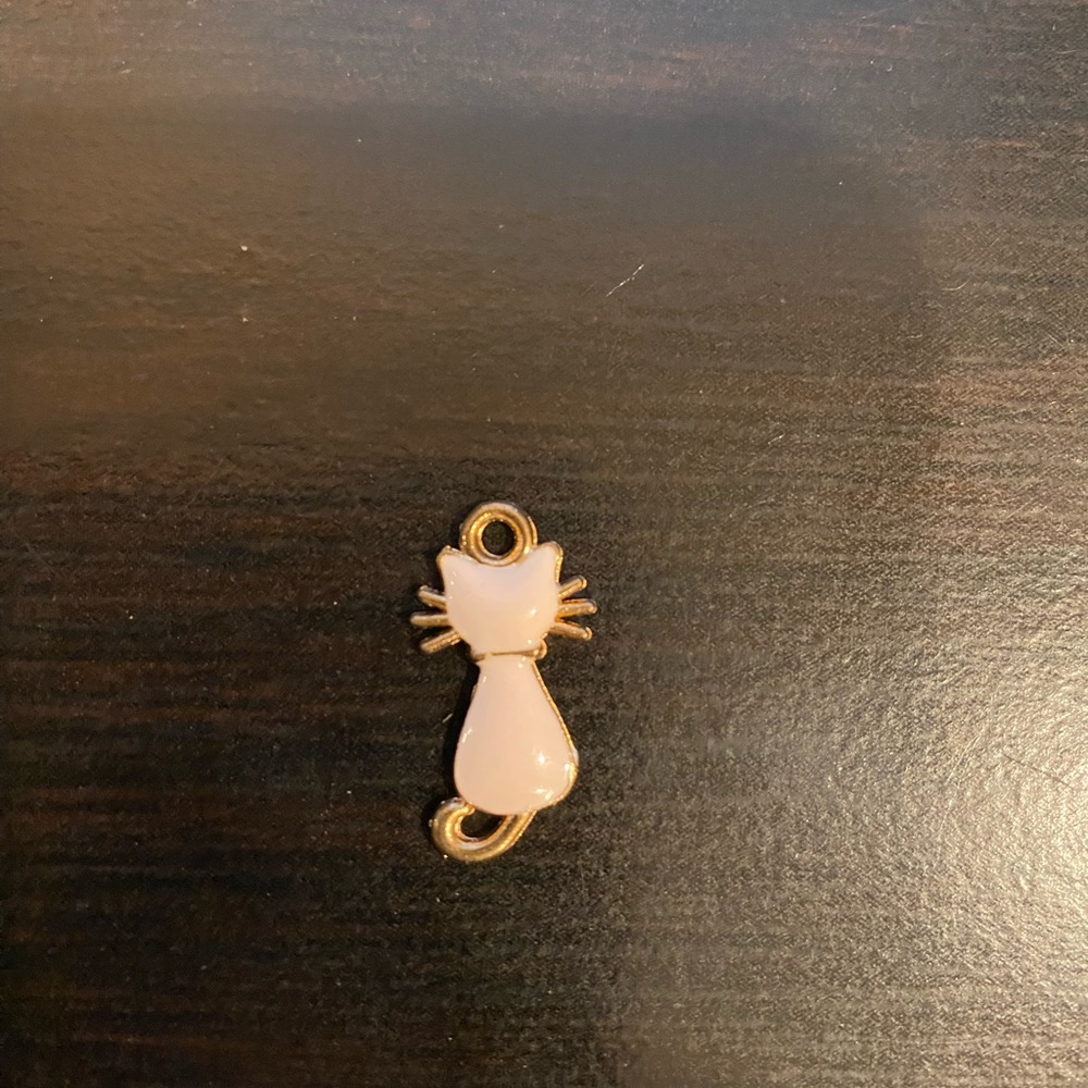 Enamel cat pendant